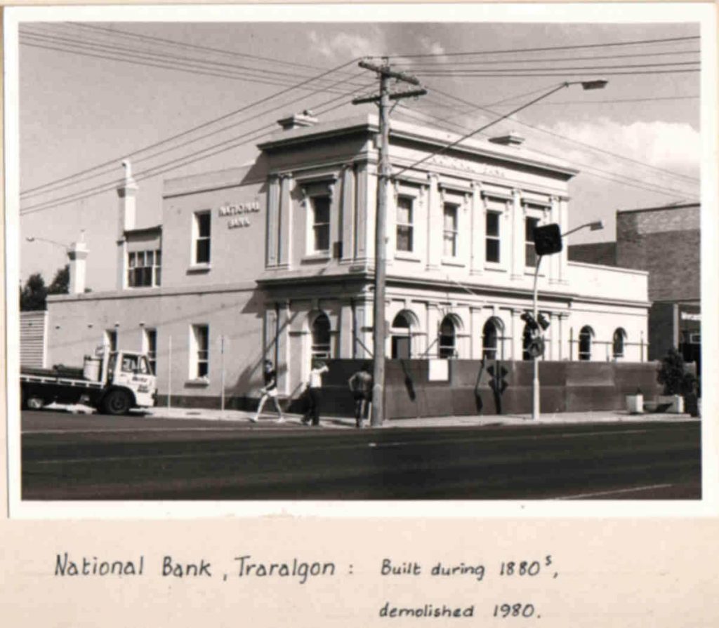 Historic photo of a bank in Traralgon before it was demolished in 1980