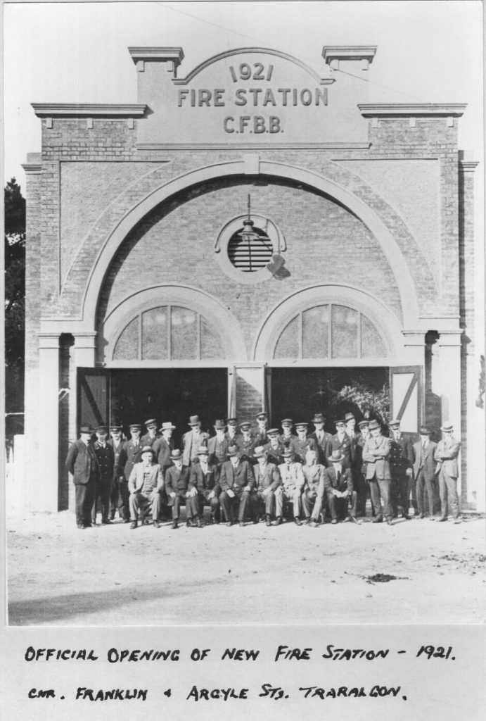 Historic photo of people infront of the Fire Station in Traralgon 1921