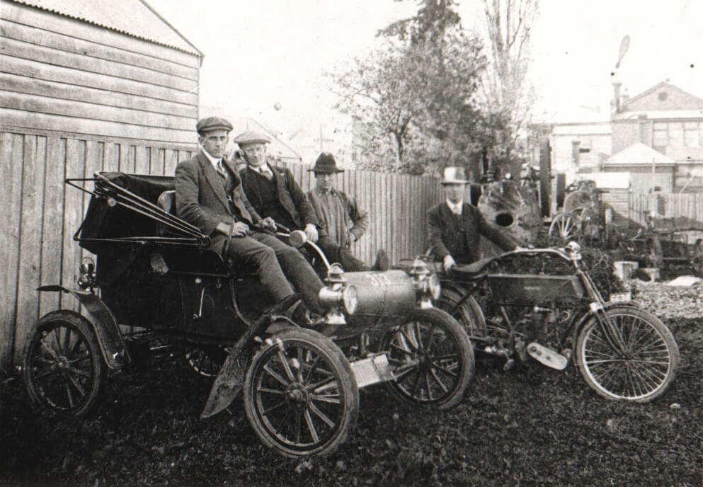 Curved Dash Oldesmobile, 1903